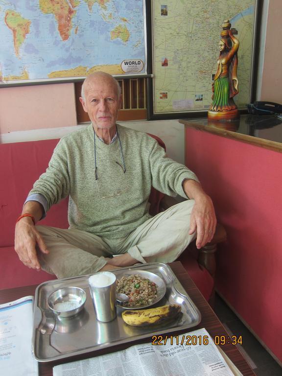 Kedar Guest House -Feel At Home Varanasi Bagian luar foto