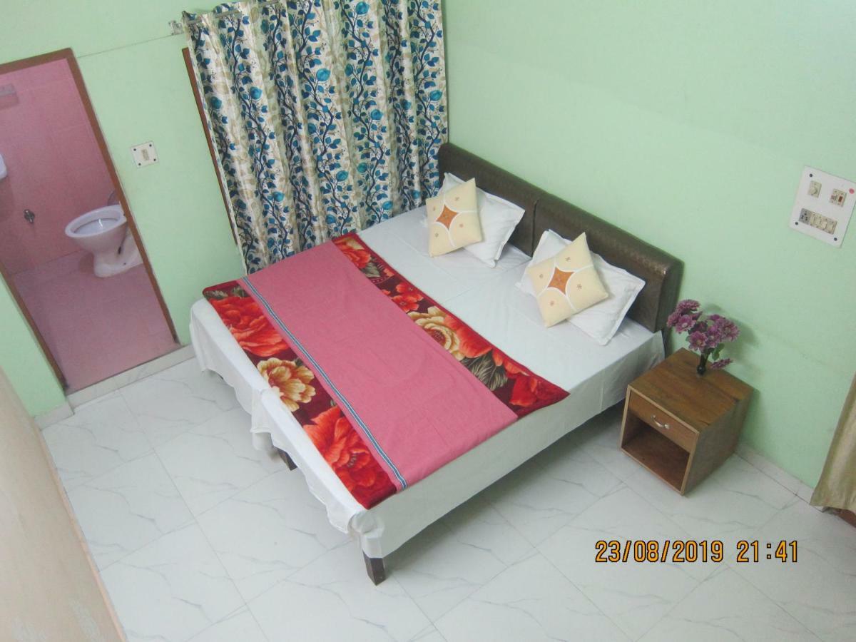 Kedar Guest House -Feel At Home Varanasi Bagian luar foto
