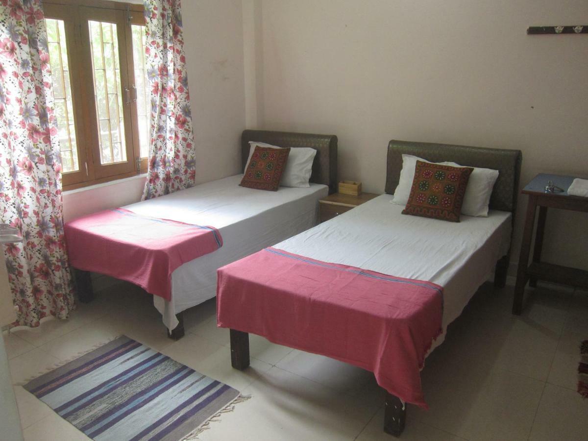 Kedar Guest House -Feel At Home Varanasi Bagian luar foto