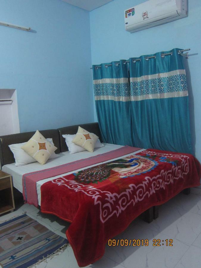 Kedar Guest House -Feel At Home Varanasi Bagian luar foto